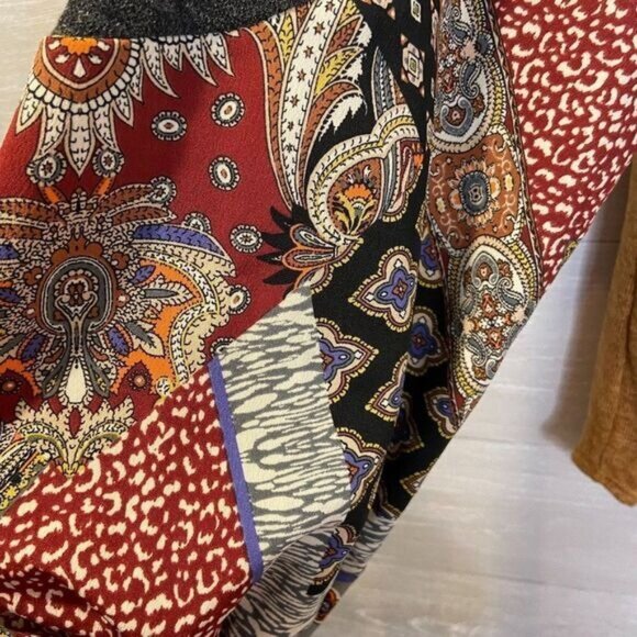 First Love by Lovelyn Women's V- Neck Patchwork Balloon Sleeves Loose Fit shirt - Picture 4 of 5